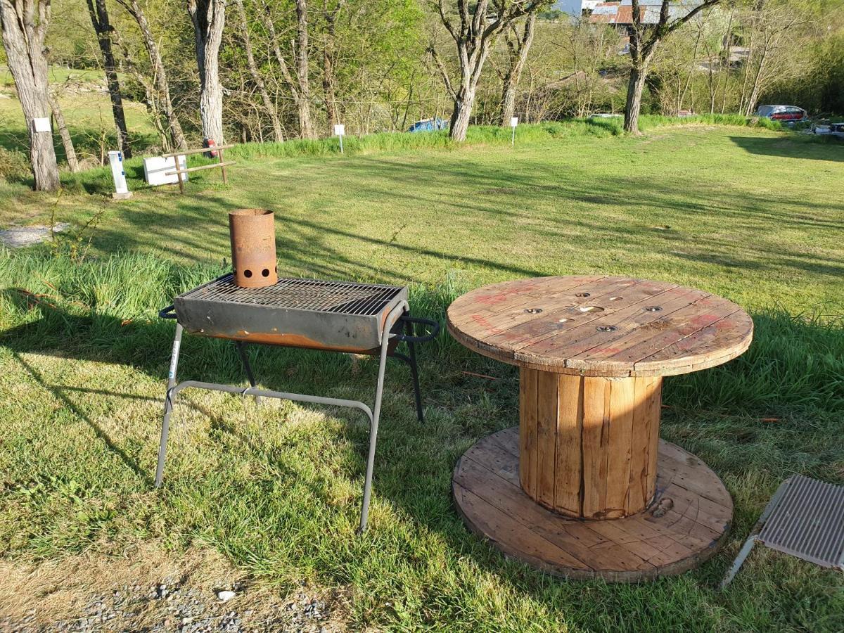 Camping Du Puy Rond Bressuire Exterior foto