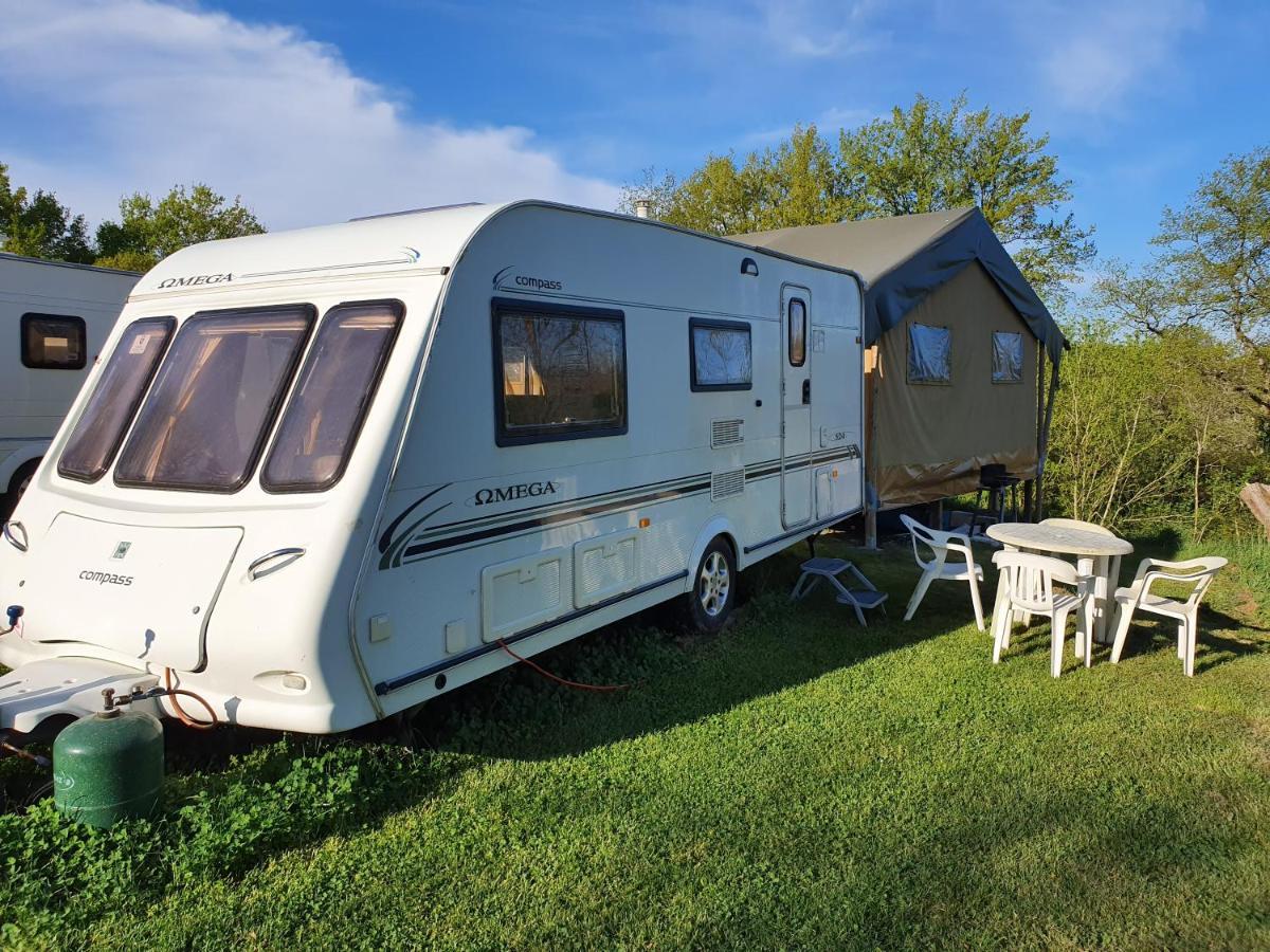 Camping Du Puy Rond Bressuire Exterior foto