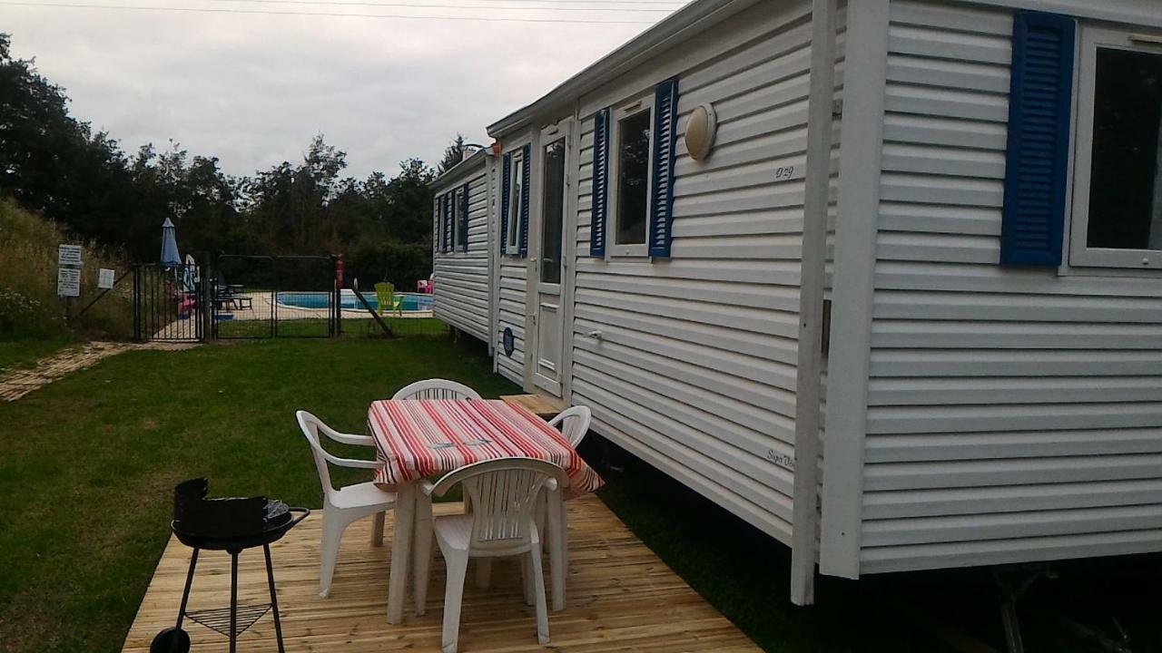 Camping Du Puy Rond Bressuire Exterior foto